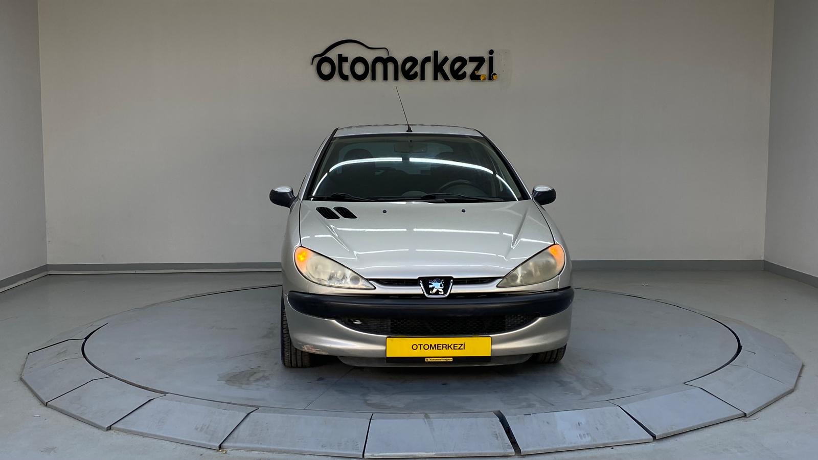 PEUGEOT 206 6